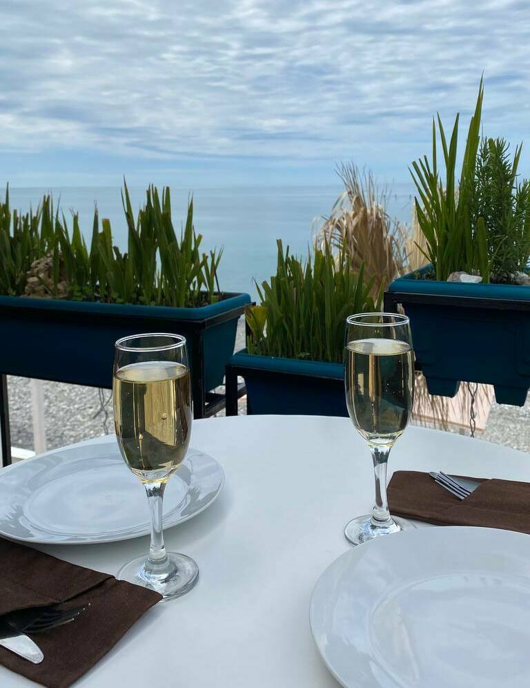 <span style="font-weight: bold;">ЗАВТРАК С ВИДОМ НА МОРЕ! </span>