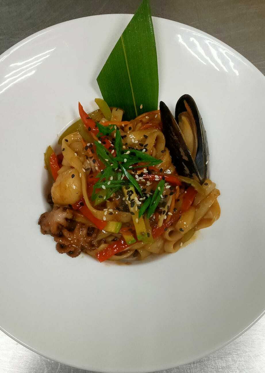 <span style="font-weight: bold;">УДОН С МОРЕПРОДУКТАМИ </span>